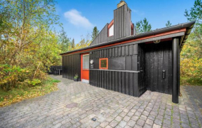 2 Bedroom Beautiful Home In Grenaa in Grenå